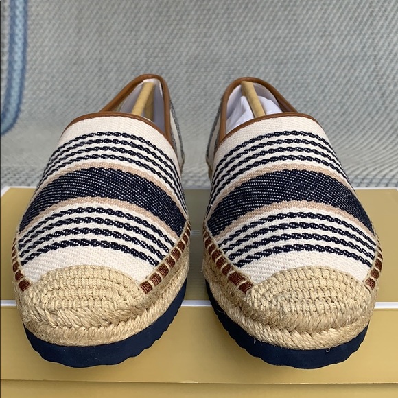 MICHAEL KORS MATHILDE ESPADRILLE CANVAS NAVY MULTI - Picture 8 of 16